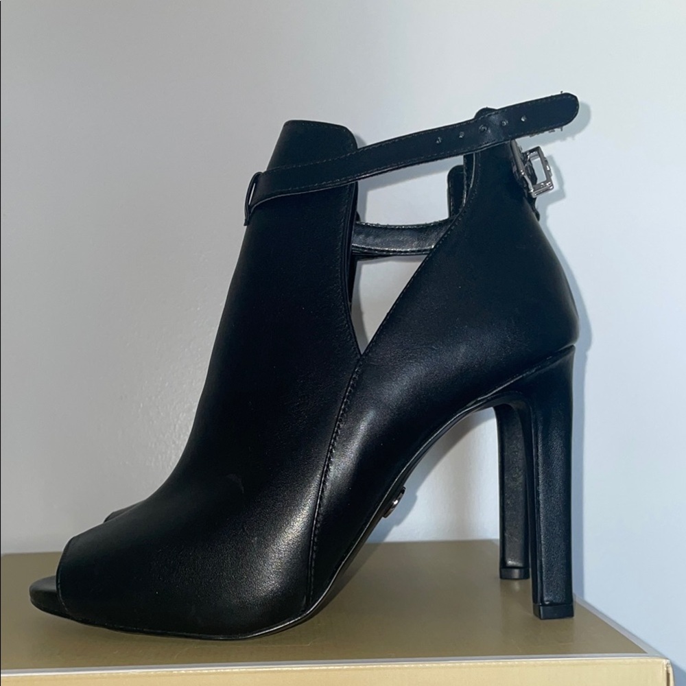 Michael Kors Elegant Black Women's Heels size 8.5